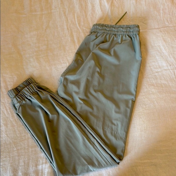 TNA Sage Green Casual Lounge Pants Elastic Waistband Soft/Thin Fabric - Picture 3 of 7